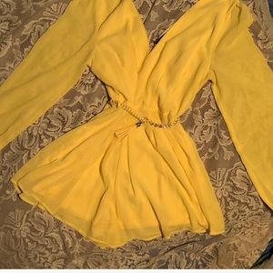 Deep V chiffon flowy sunshine yellow romper  🌞🌼